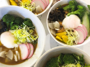 bowls of udon