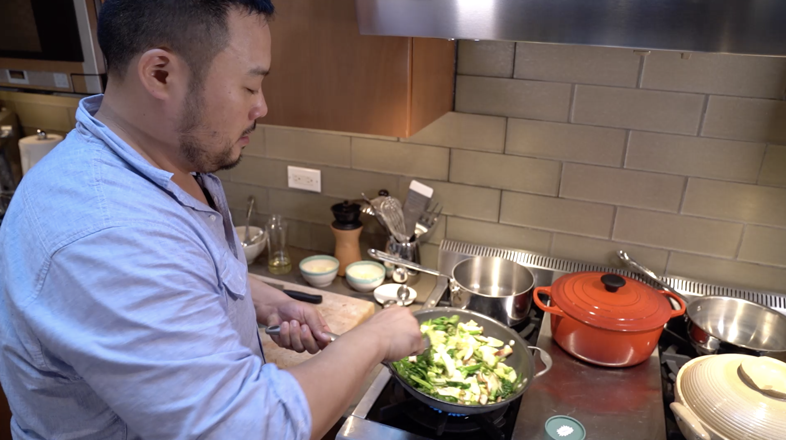 David Chang’s 10-Minute Tingly Microwave Chicken